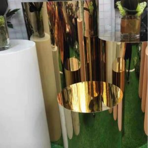 Gold metal round plinths3