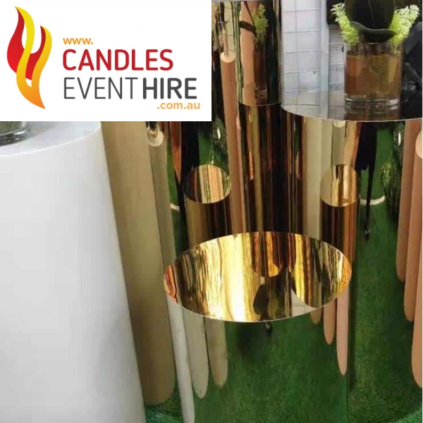 Gold metal round plinths3